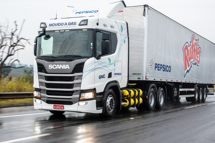 Scania fecha a maior venda de caminhões a gás no Brasil